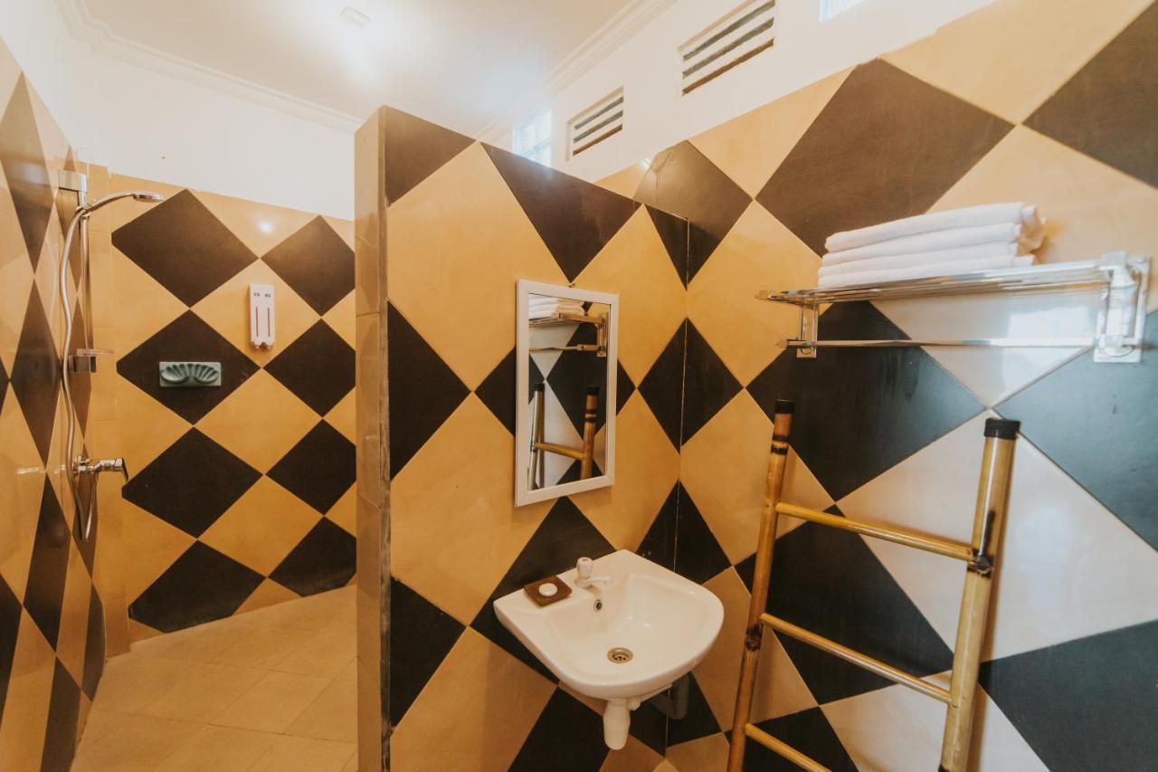 Birru Inn Kuta  Zewnętrze zdjęcie